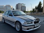 BMW 320-1
