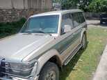 Mitsubishi Pajero-4