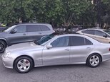 Mercedes E 270-9