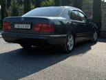 Mercedes E 200-5