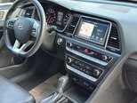 Hyundai Sonata-12