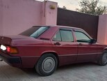 Mercedes 190-2