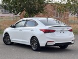 Hyundai Accent-12