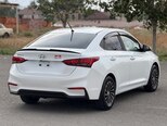 Hyundai Accent-9