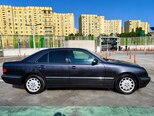 Mercedes E 270-12