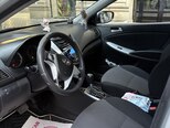 Hyundai Accent-13