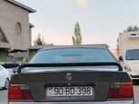 BMW 320-2