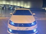 Volkswagen Polo-1