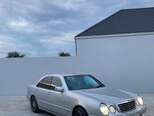 Mercedes E 270-2