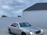 Mercedes E 270-3