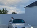 Mercedes E 270-4