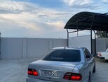 Mercedes E 270-11