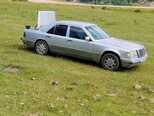Mercedes 220 E-2