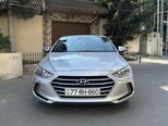 Hyundai Elantra-1