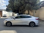 Hyundai Elantra-3