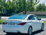 Hyundai Sonata-4