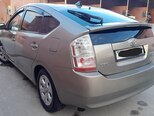 Toyota Prius-5