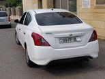 Nissan Sunny-4
