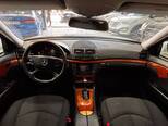 Mercedes E 220-11