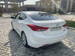 Hyundai Elantra-4