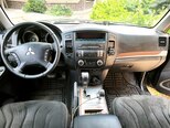 Mitsubishi Pajero-4