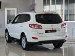 Hyundai Santa Fe-12
