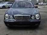 Mercedes E 270-1