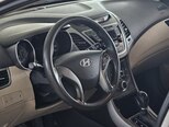 Hyundai Elantra-11