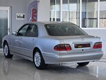 Mercedes E 240-3