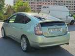 Toyota Prius-2