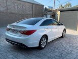 Hyundai Sonata-5