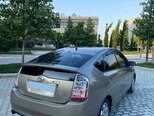 Toyota Prius-4