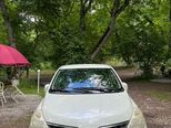 Nissan Tiida-1