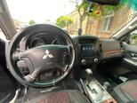 Mitsubishi Pajero-5