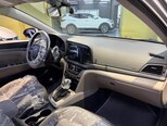 Hyundai Elantra-16
