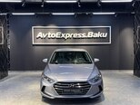 Hyundai Elantra-10
