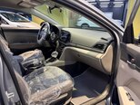 Hyundai Elantra-15