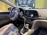 Hyundai Elantra-12