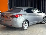 Hyundai Elantra-11