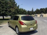 Nissan Tiida-4