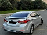 Hyundai Elantra-6