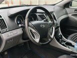 Hyundai Sonata-12