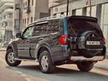 Mitsubishi Pajero-4