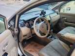 Nissan Tiida-4