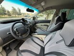 Toyota Prius-12