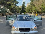 Mercedes E 200-12
