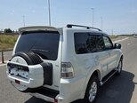 Mitsubishi Pajero-6