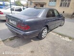 Mercedes E 220-2
