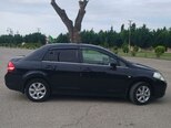 Nissan Tiida-5