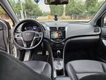 Hyundai Accent-14